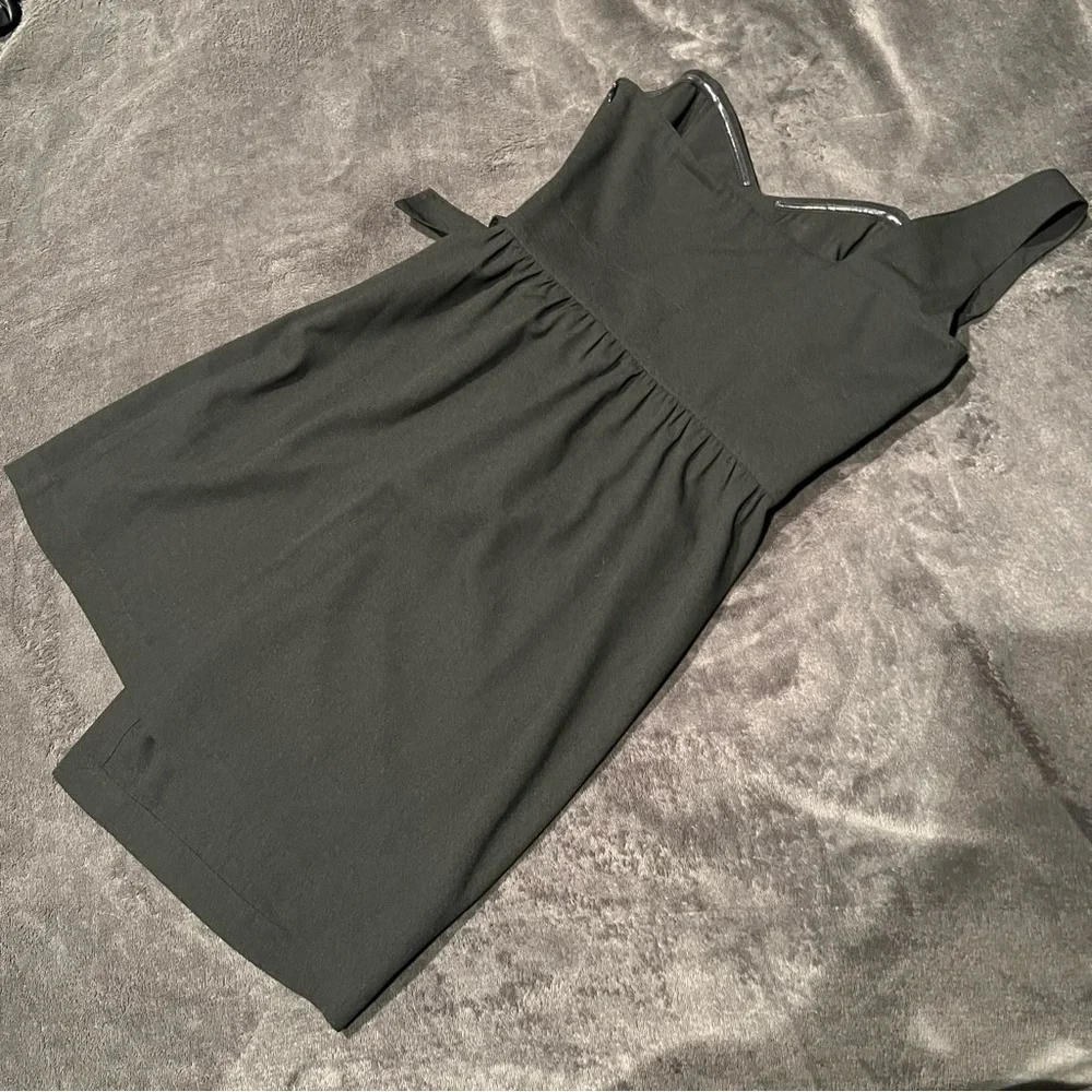 NEVER WORN CLUB MONACO BLACK COCKTAIL DRESS IN SIZE 6 - Picture 5 of 7